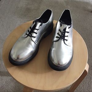 Metallic Silver Oxfords by Seven Dials